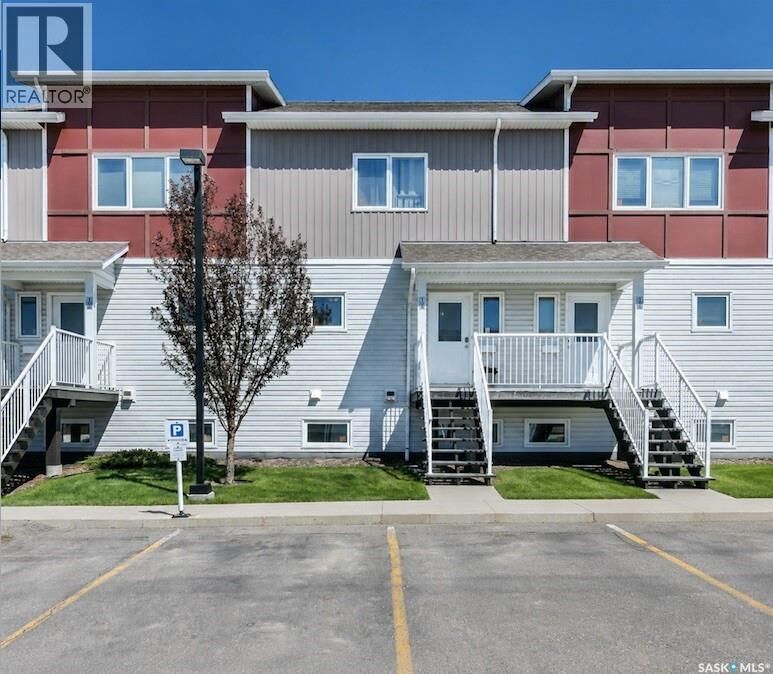 Property Photo:  104 225 Hassard Close  SK S7L 2W8 