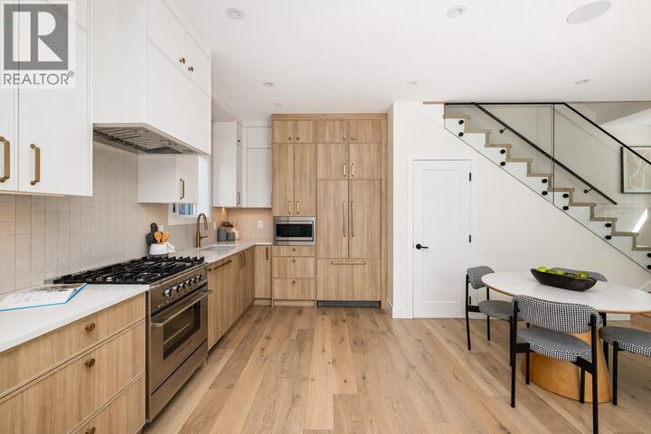 Property Photo:  3141 East 19 Avenue 2  BC V5M 2T2 