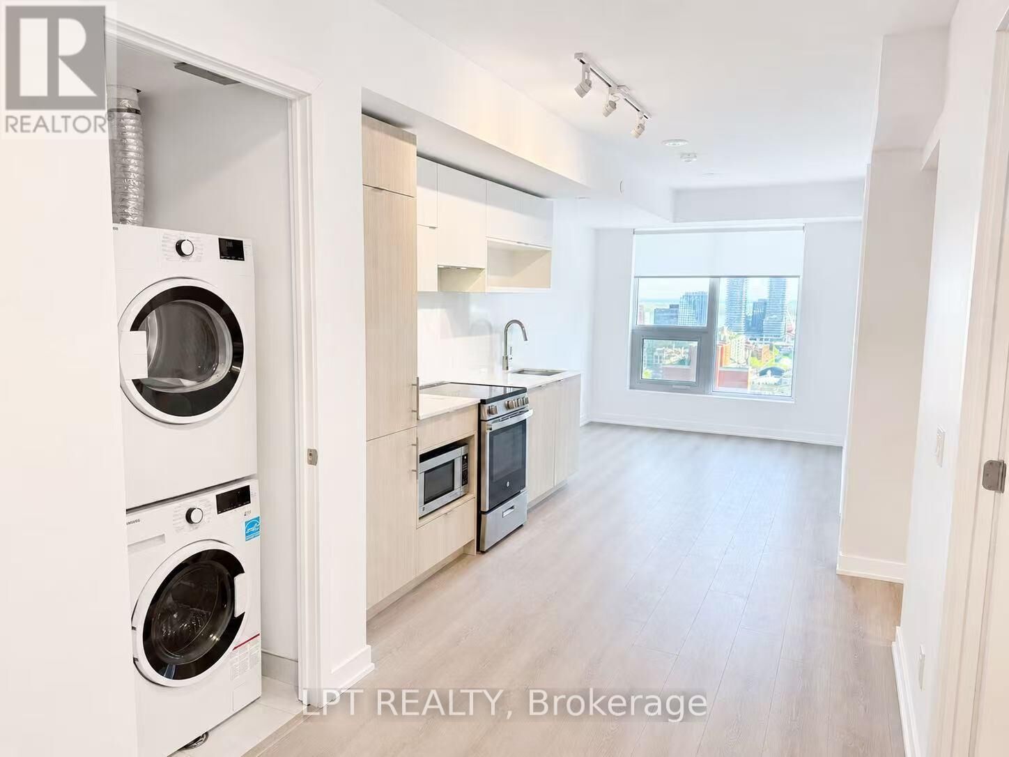 Property Photo:  100 Queen Street East 2308  ON M5C 0B5 