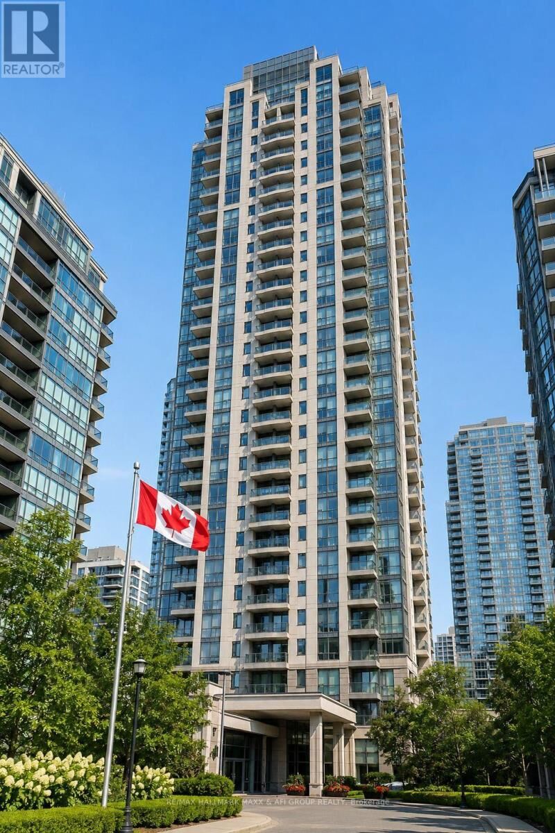 Property Photo:  23 Hollywood Avenue 3309  ON M4L 2K4 