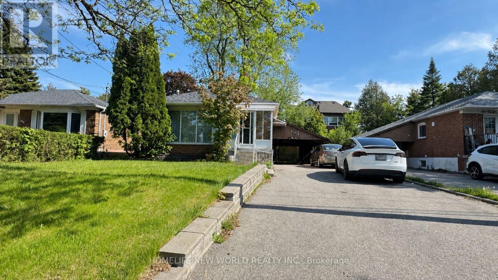 Property Photo:  326 Crosby Avenue Upper  ON L4C 2R7 