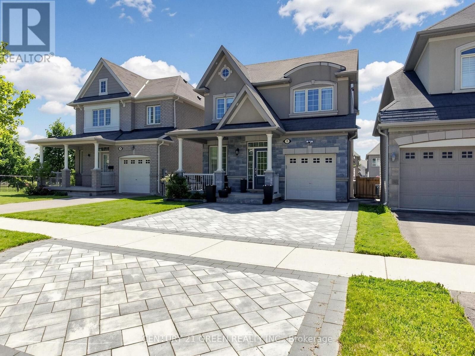 Property Photo:  35 Twin Falls Road  ON L6Y 0V3 