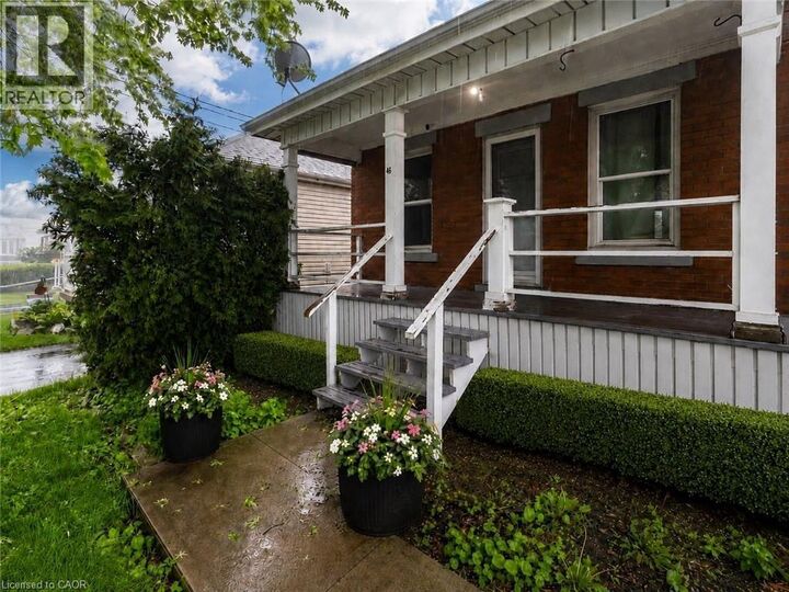 Property Photo:  46 East 16th Street  ON L9A 4H9 