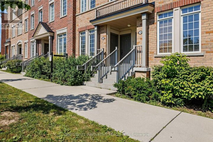 Property Photo:  19 Island Road 35  ON M1C 0E4 