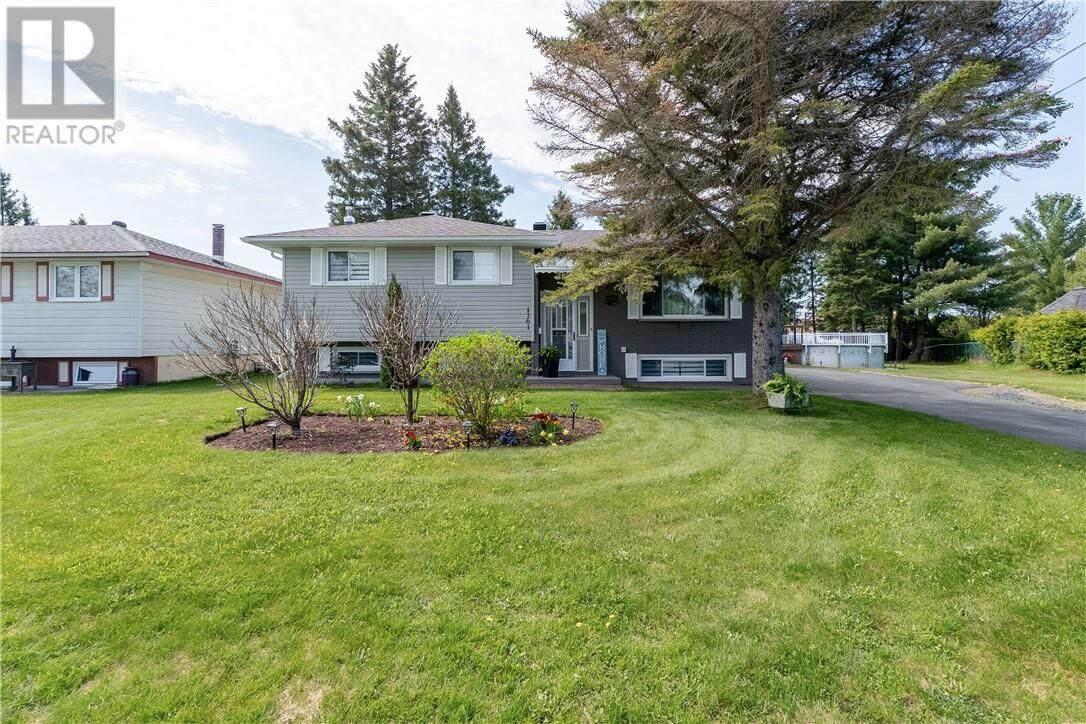 Property Photo:  1161 Pine St  ON P3P 1S1 
