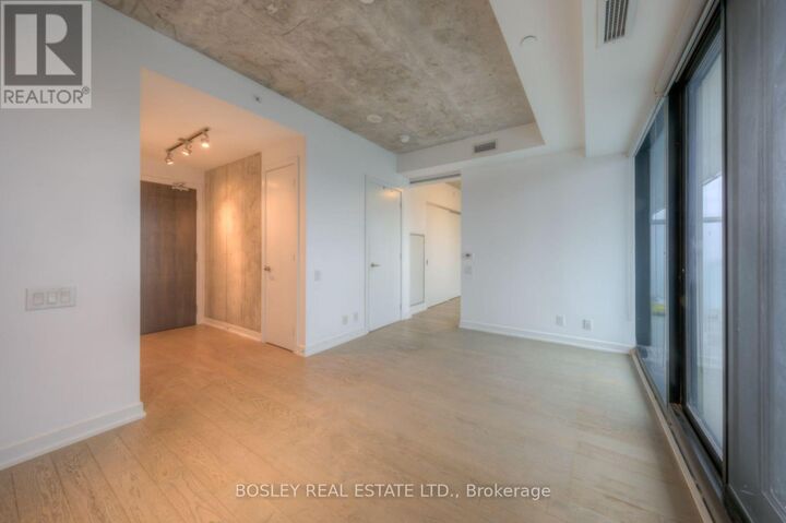 Property Photo:  11 Charlotte Street 3104  ON M5V 2H5 