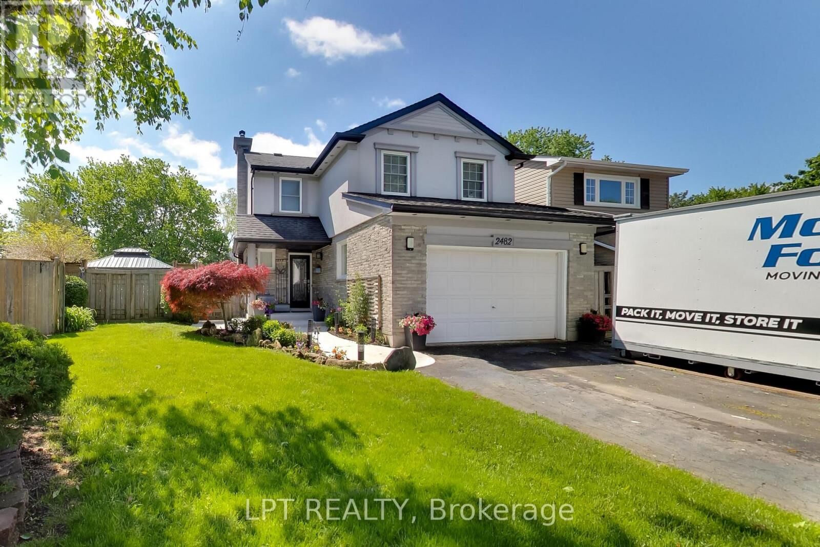 Property Photo:  2482 Snowhill Court  ON L7M 1Y3 