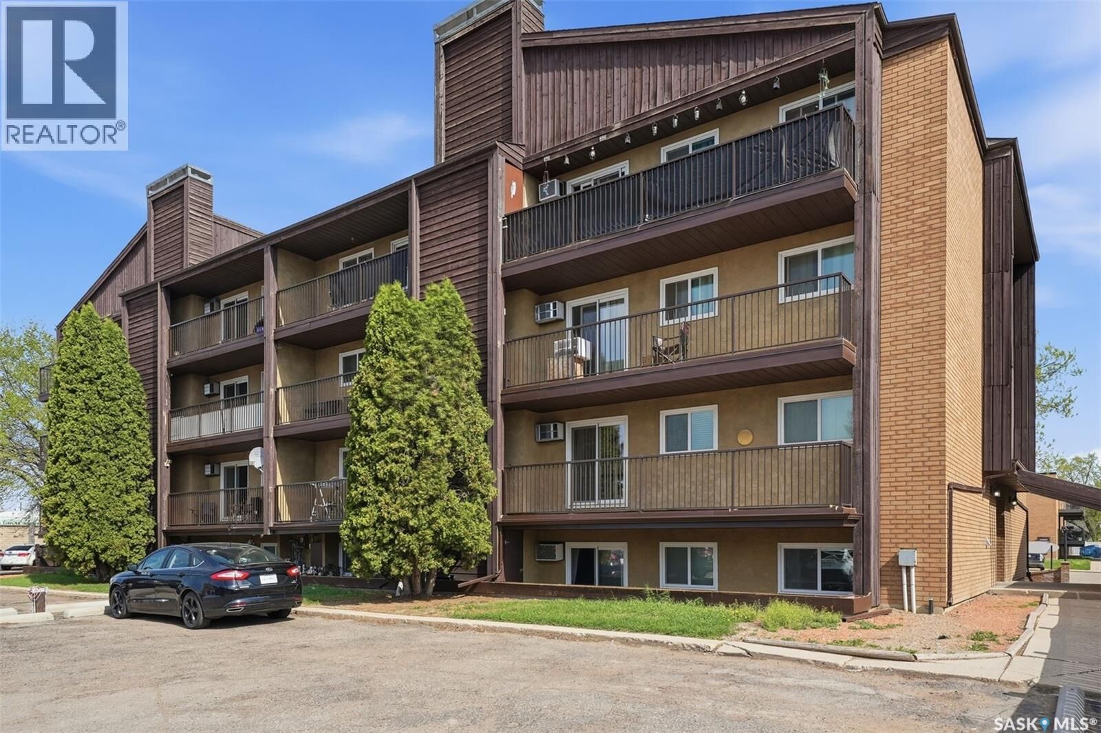 Property Photo: 205 139 St Lawrence Court SK S7K 4H3