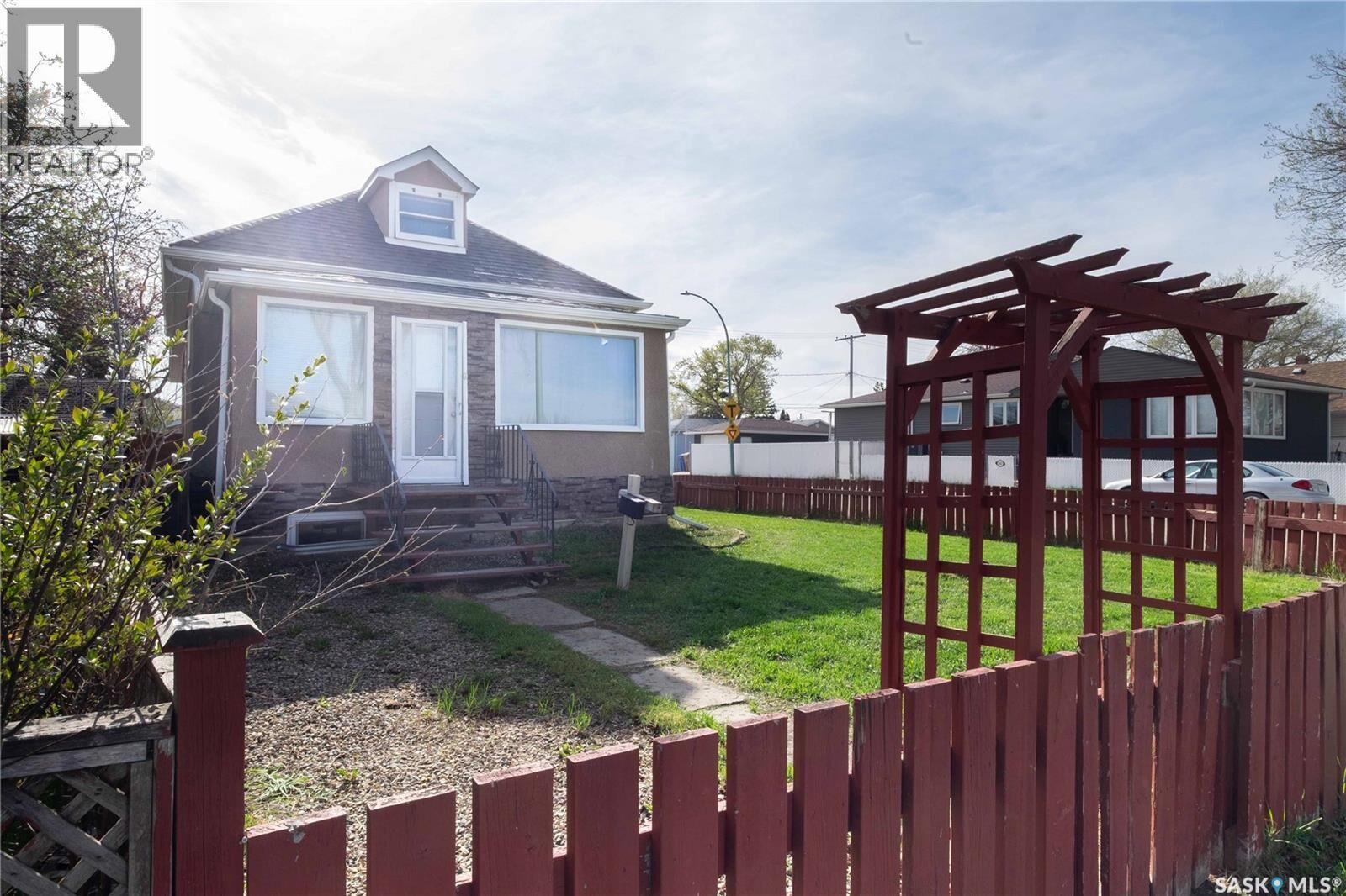 Property Photo:  1077 Broder Street  SK S4N 3P8 