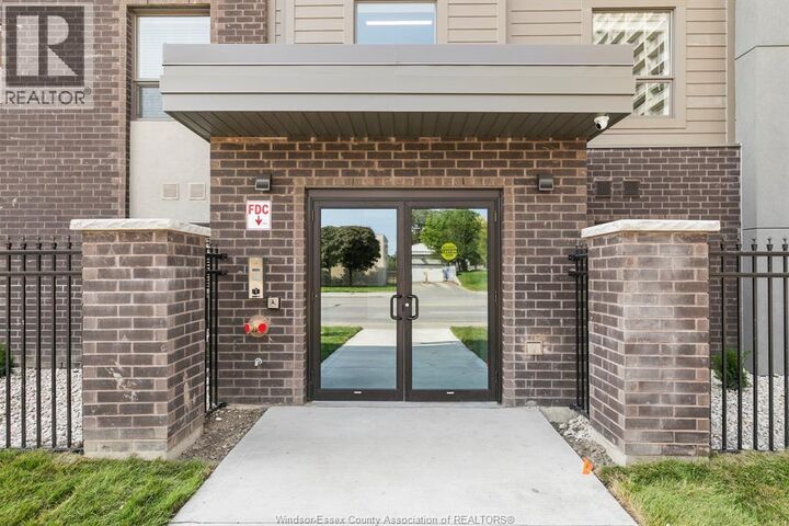 Property Photo:  955 Ouellette Avenue 407  ON N9A 4J5 
