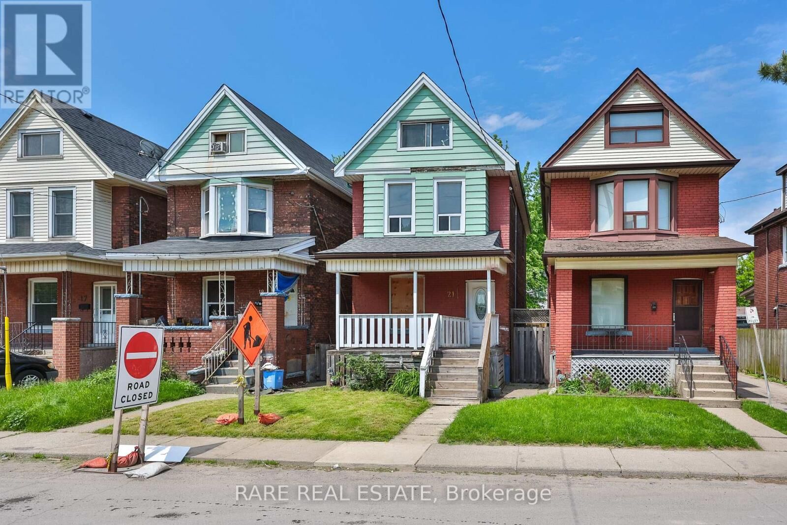 Property Photo:  21 Chestnut Avenue  ON L8L 6K5 