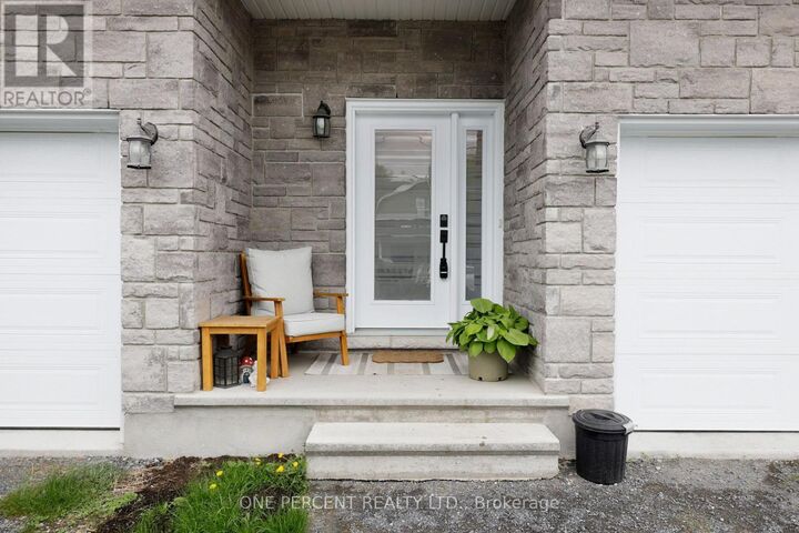Property Photo:  8D George Street  ON K0A 1R0 