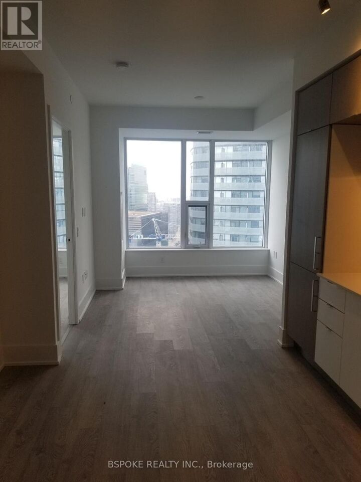 Property Photo:  10 York Street 5102  ON M5J 0E1 