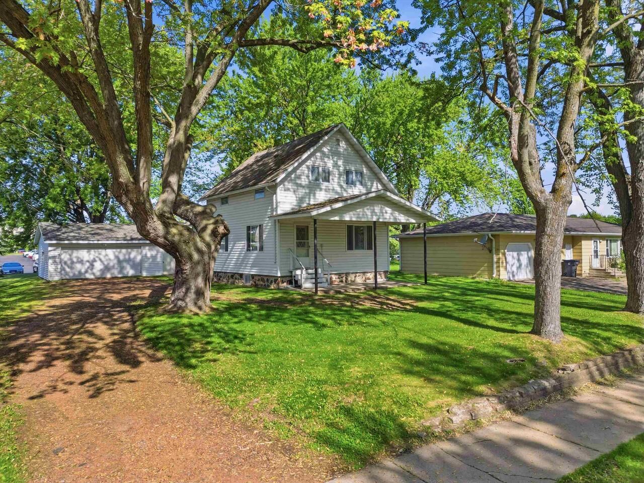 Property Photo:  1108 N Walnut Avenue  WI 54449 