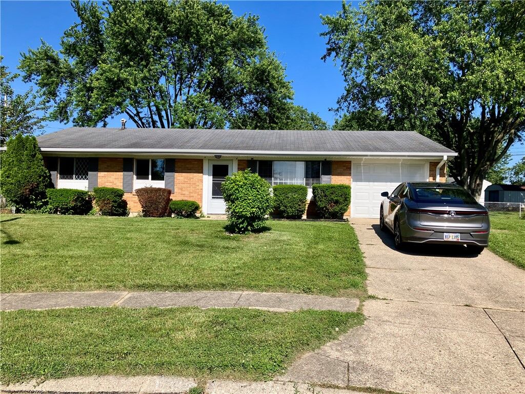 Property Photo:  59 Lee Court  OH 45324 