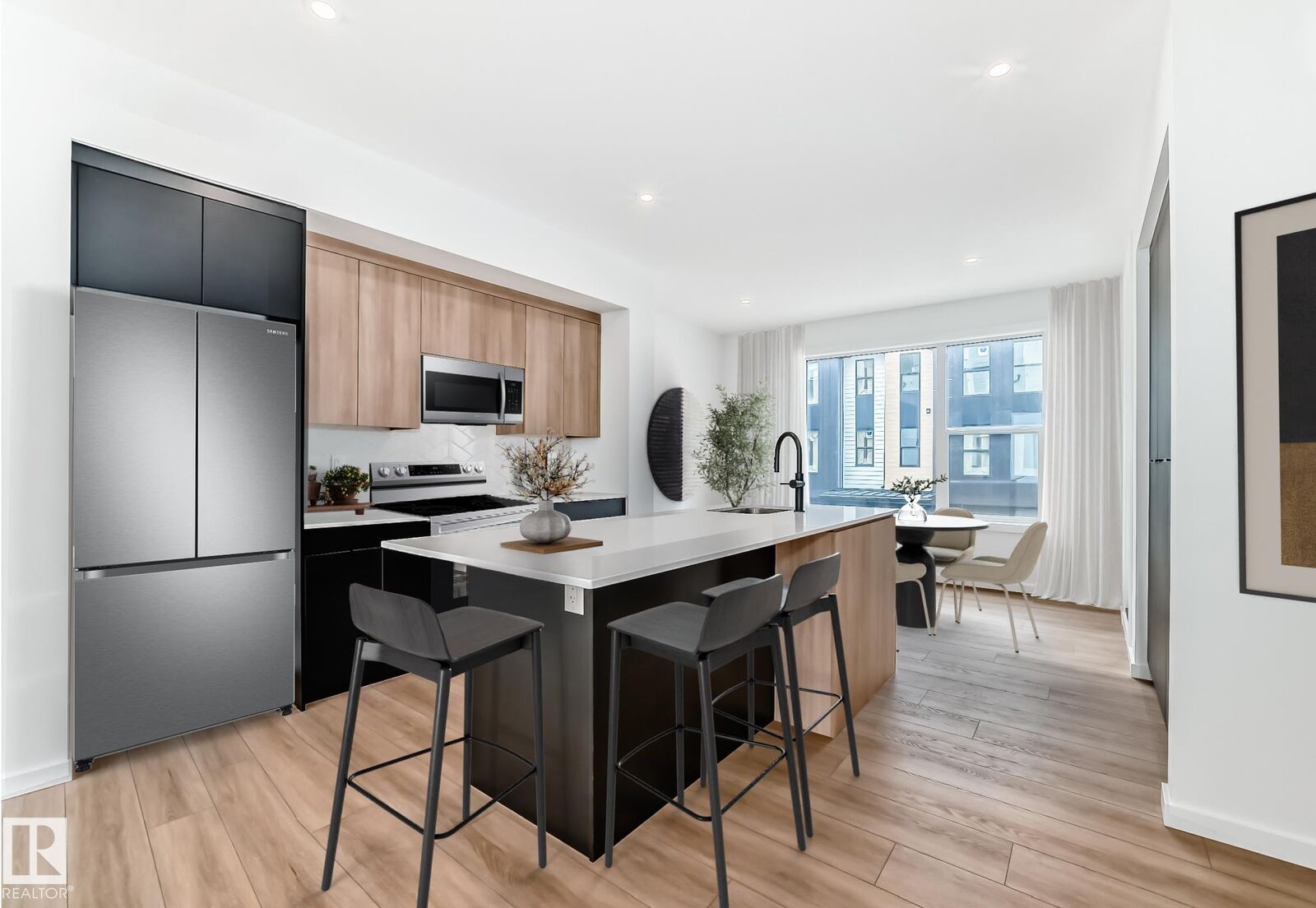 Property Photo: 5 Rondeau Drive 66 AB T8N 7X8