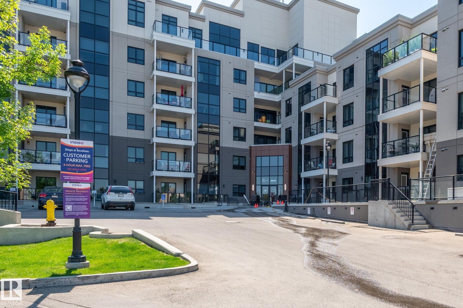 Property Photo:  200 Bellerose Drive 706  AB T8N 7P7 