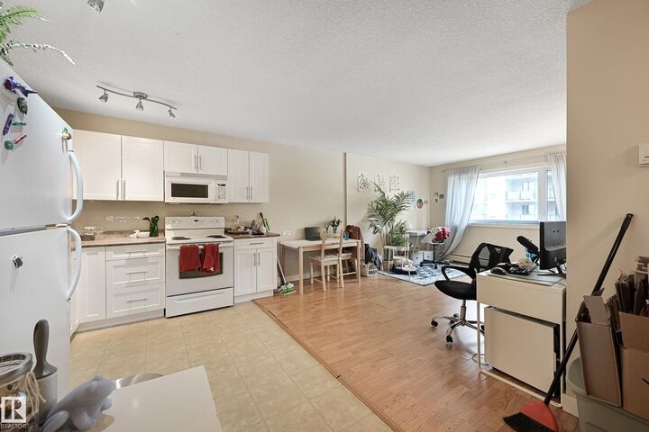 Property Photo: 9710 105 Street NW 901 AB T5K 1A4