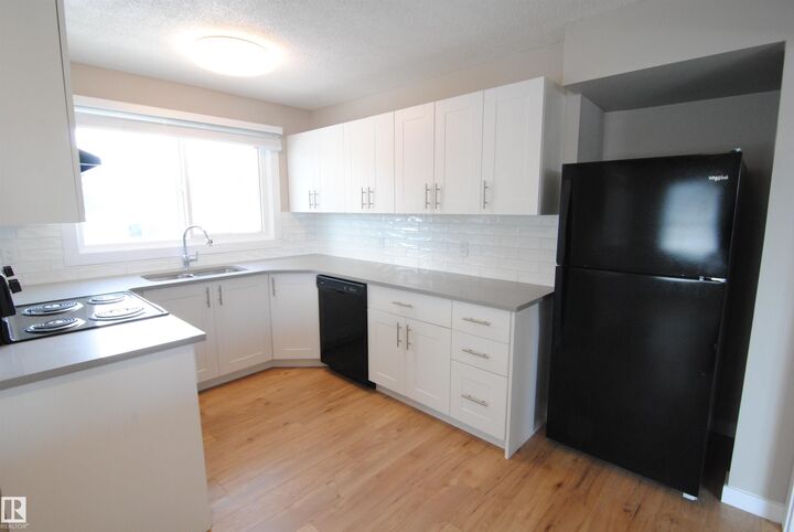 Property Photo:  15112 80 Street NW  AB T5C 1M3 
