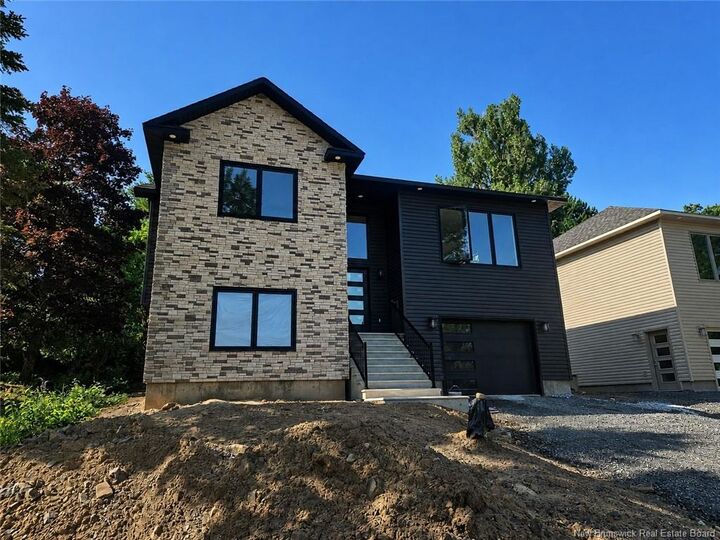 Photo de la propriété:  16 Mayflower Street  NB E3C 1L5 