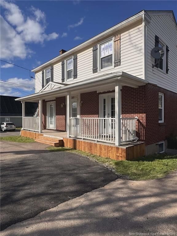 303 McLaughlin Drive — photo 1