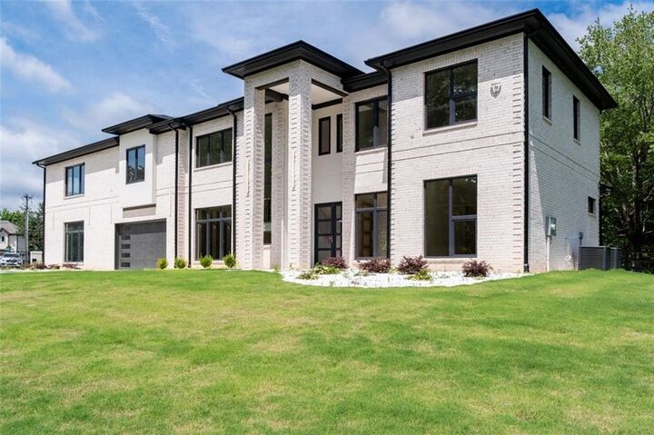 Property Photo:  1939 Sunny Hill Road  GA 30043 
