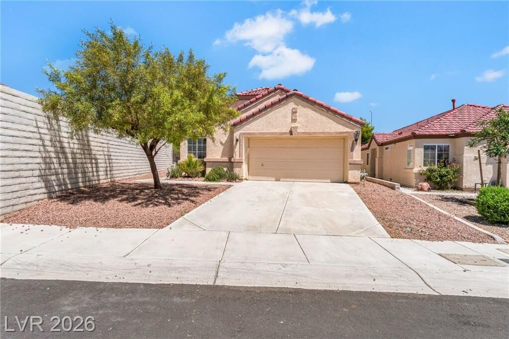 Property Photo: 8924 Colorful Pines Avenue NV 89143