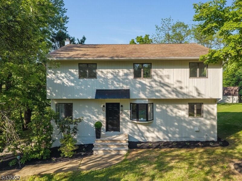 Property Photo:  6 Race Street  NJ 08867 
