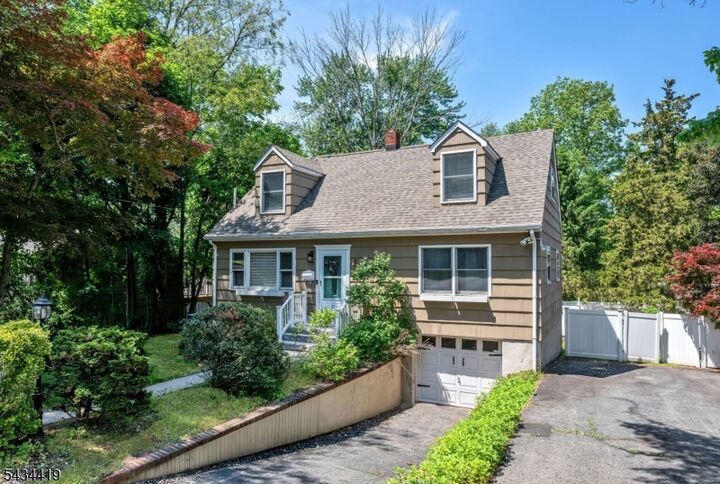 Property Photo:  15 Canterbury Rd  NJ 07456 