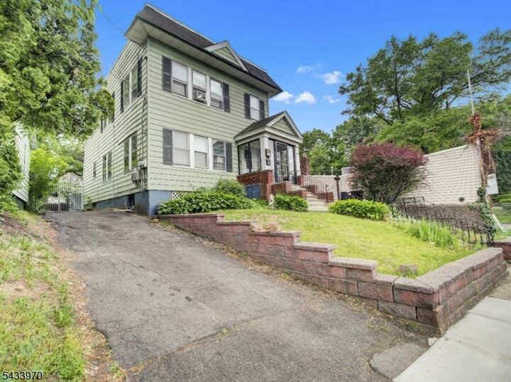 Property Photo:  790 Valley St  NJ 07088 