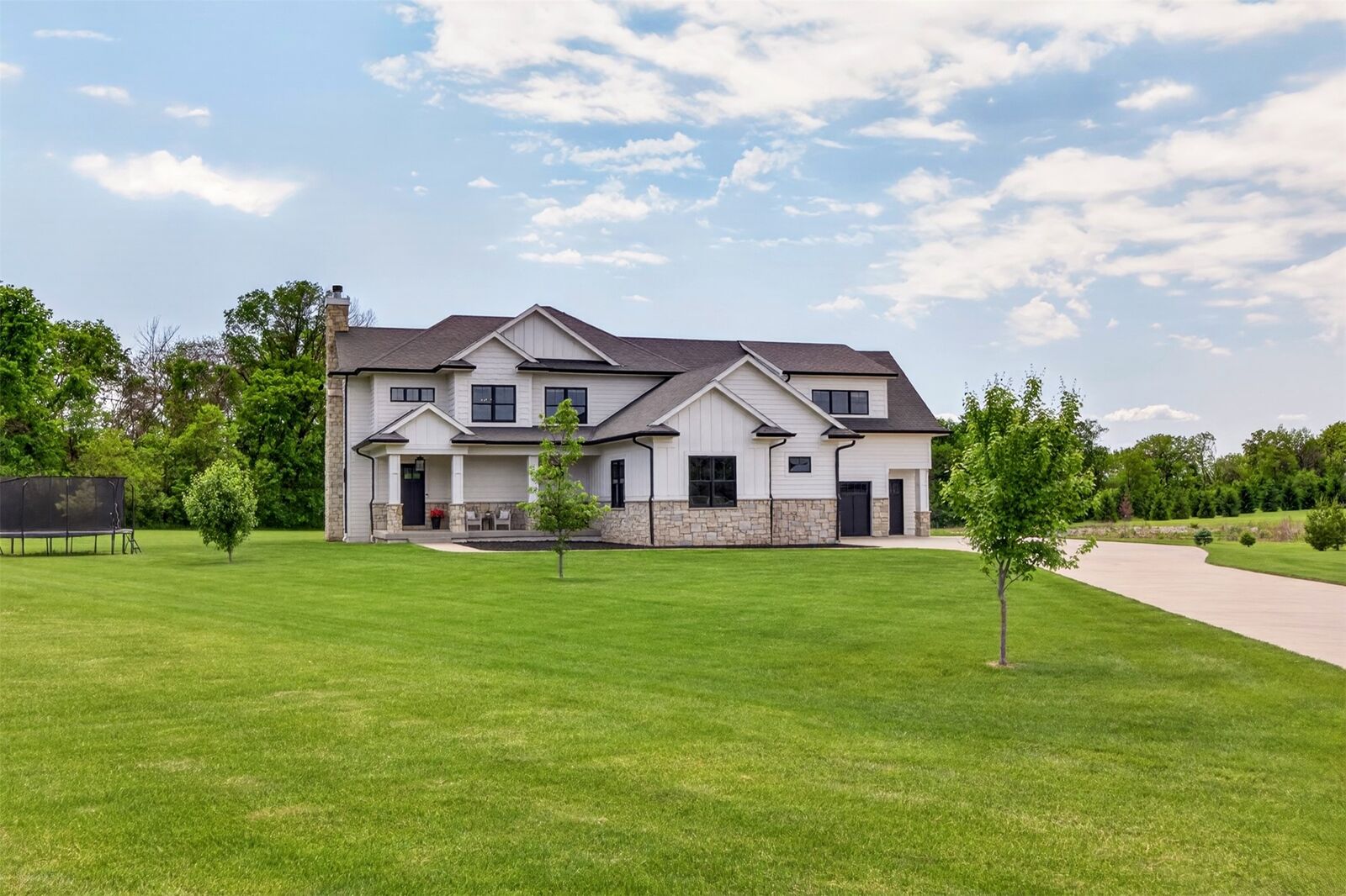 Property Photo: 24913 Covenant Lane IA 50003