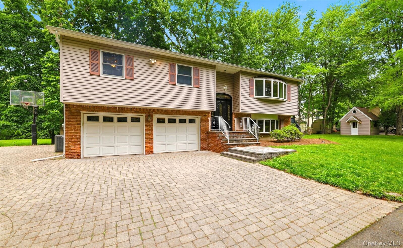 Property Photo:  226 Ehrhardt Road  NY 10965 