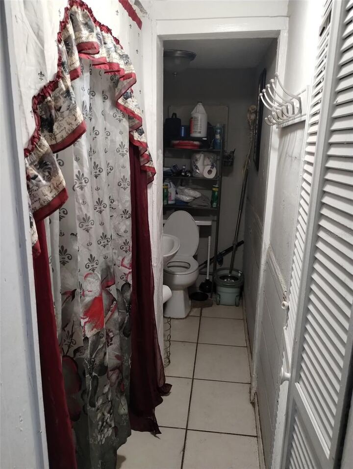 Property Photo: 811 NE 20th Street A &Amp B FL 32641
