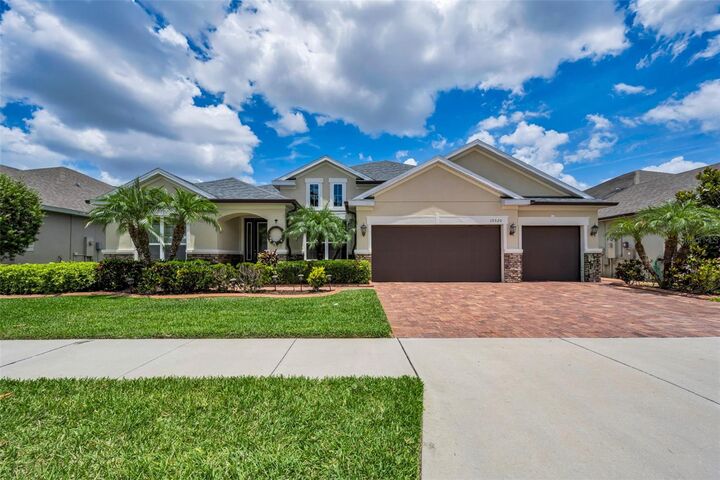 Property Photo:  10520 Alcon Blue Drive  FL 33578 