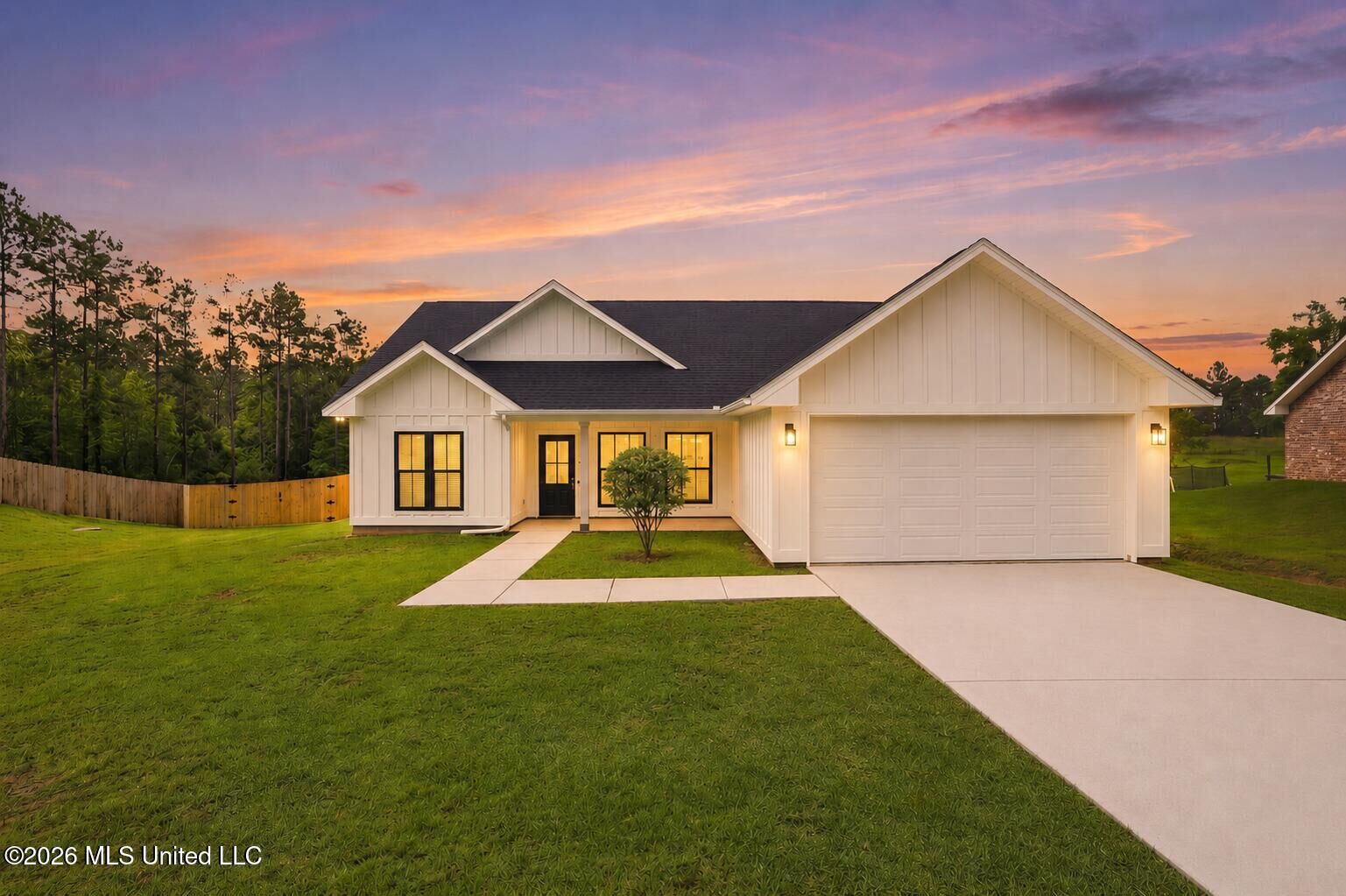 Property Photo:  21626 E Edgewood Drive  MS 39574 