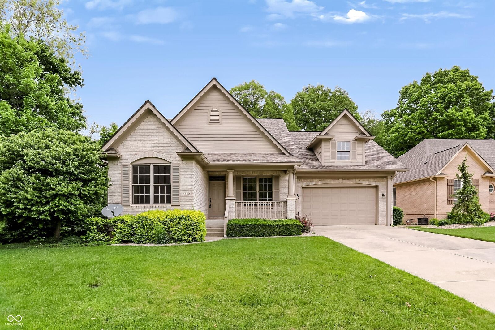 Property Photo: 4380 Nottinghill Drive IN 46123