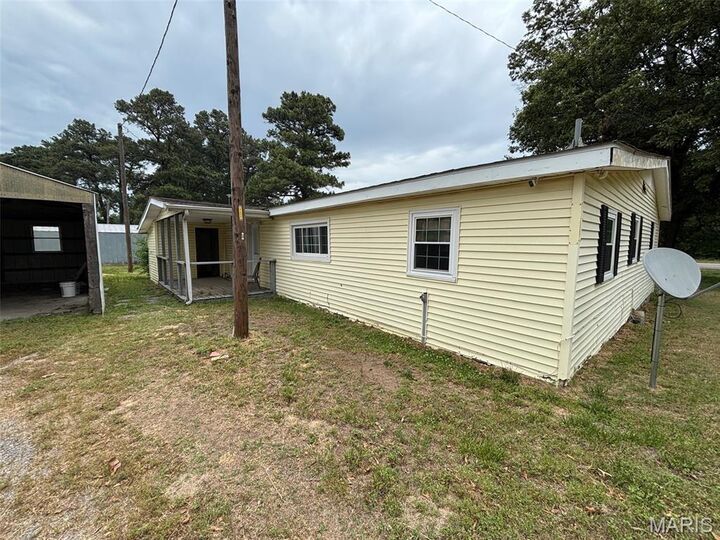 Property Photo: 22465 US Highway 61 MO 63771