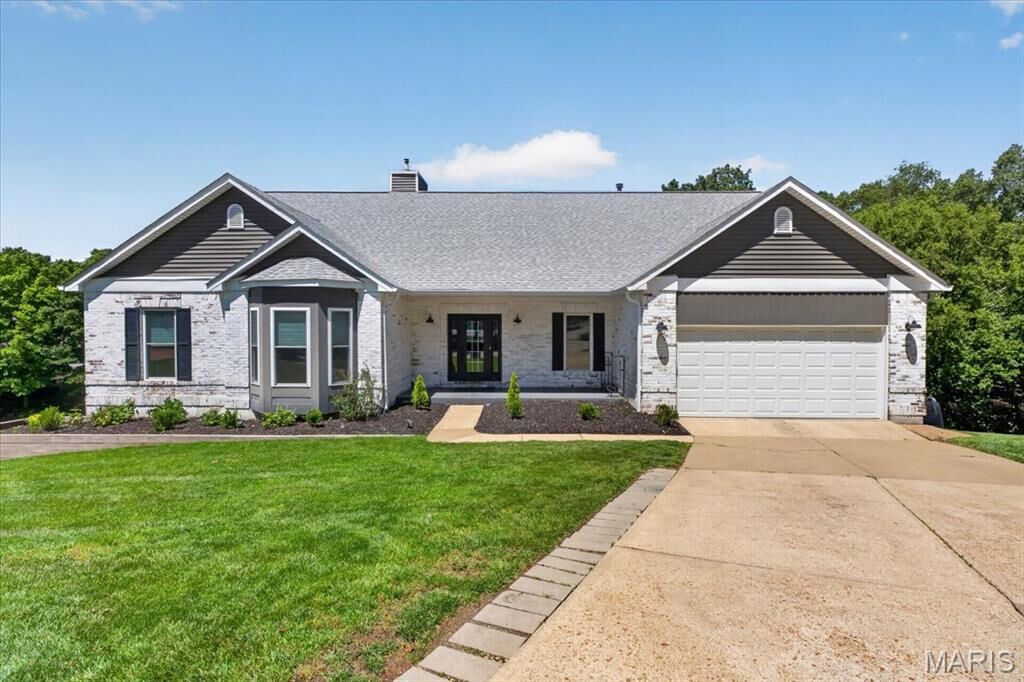 Property Photo:  215 Cobblefield Court  MO 63011 