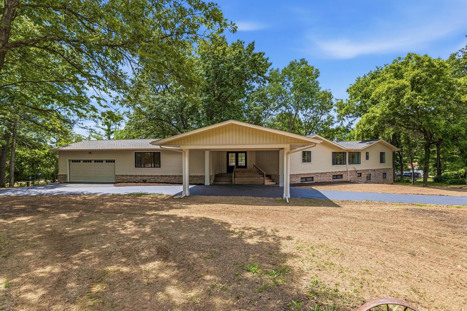 Property Photo: 3 Hickory Lane IL 61884