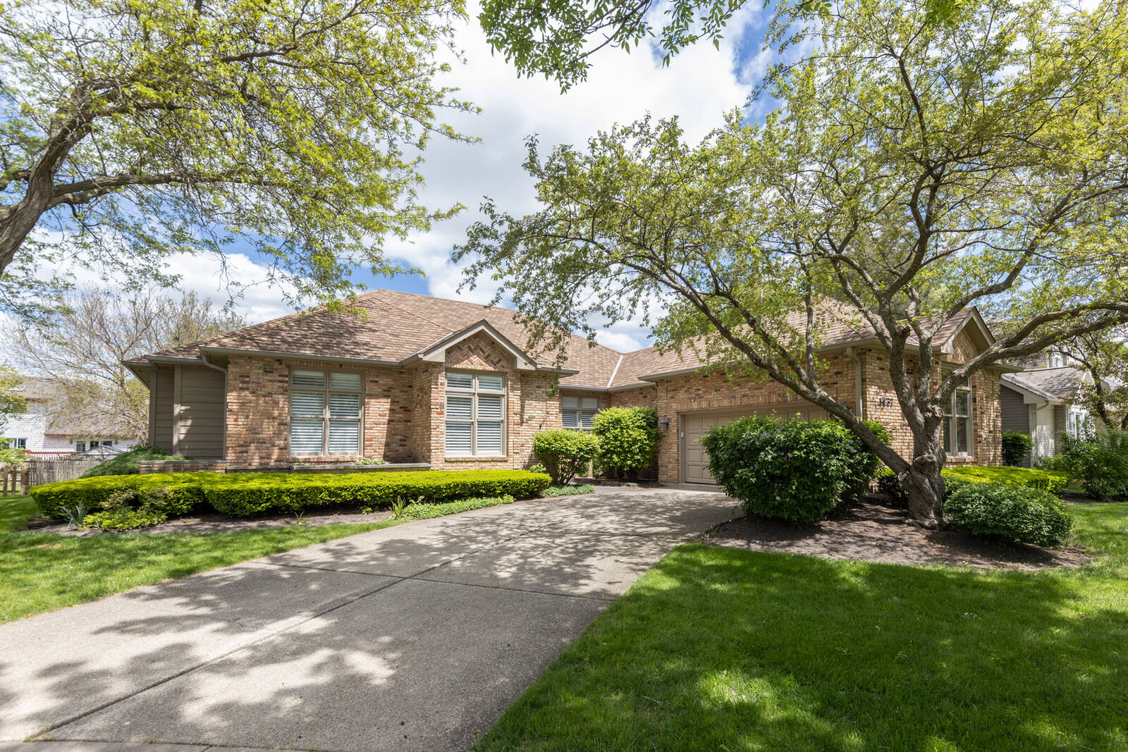 Property Photo:  1437 Ambleside Circle  IL 60540 