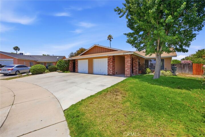 Property Photo: 8231 Carnation Court CA 92503