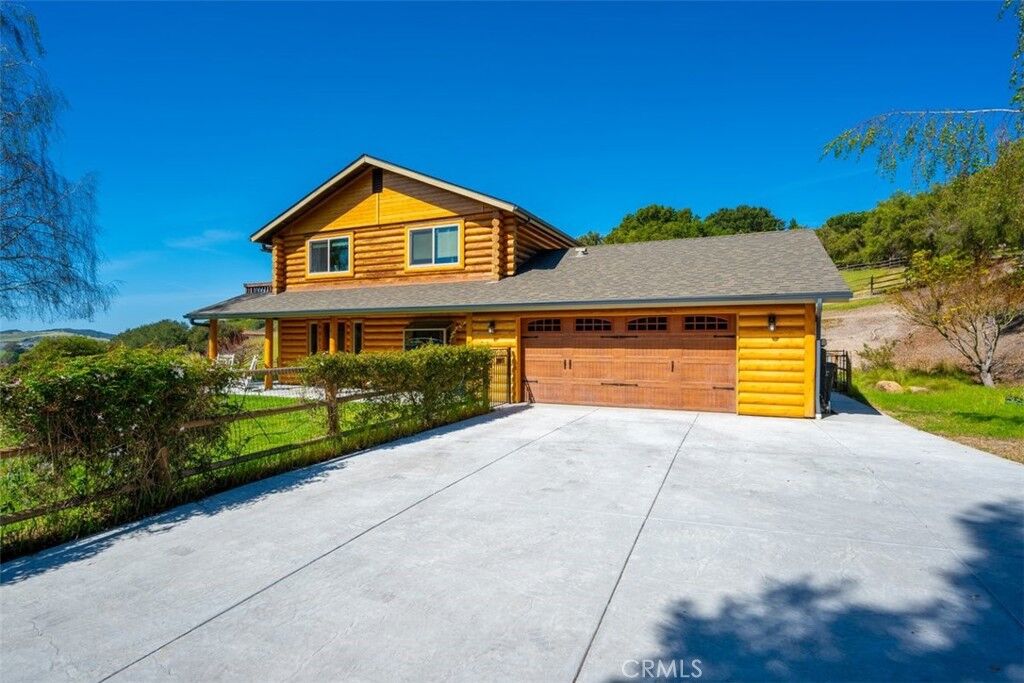 Property Photo:  1665 Corbett Highlands Place  CA 93420 