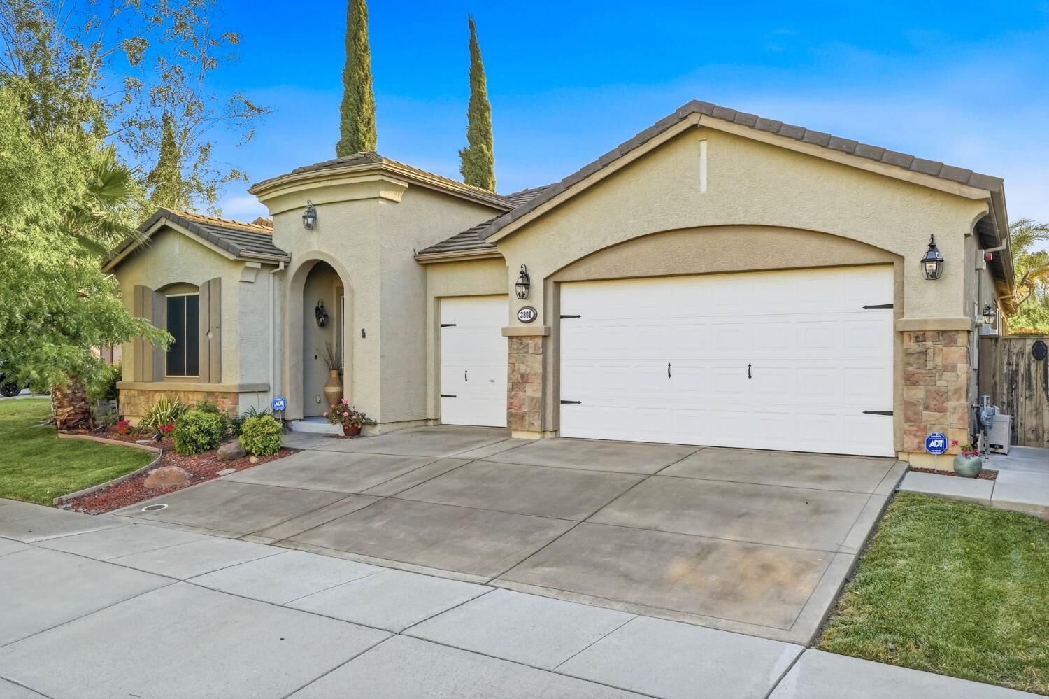 Property Photo:  3800 Spalding Court  CA 95691 