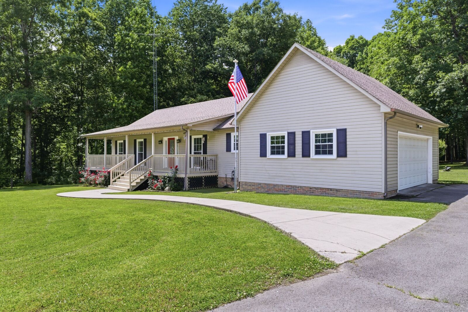 Property Photo: 552 Jack Thomas Dr TN 37355