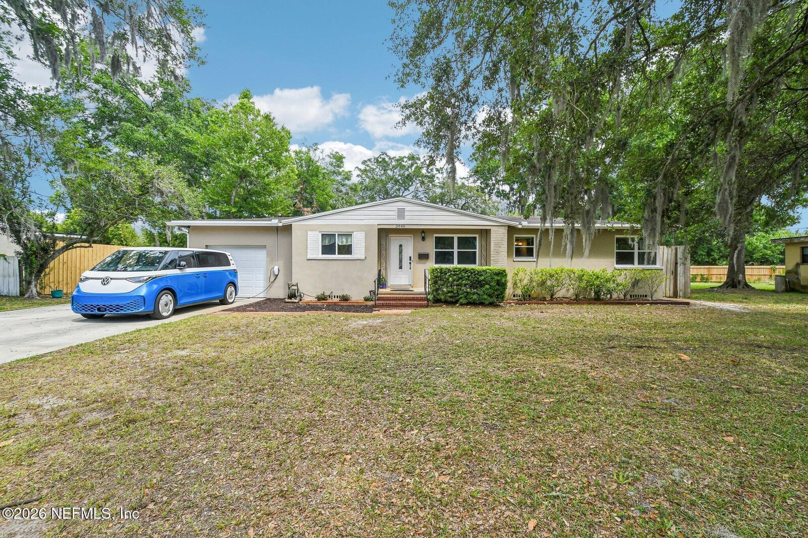 Property Photo: 3845 Miruelo Circle S FL 32217