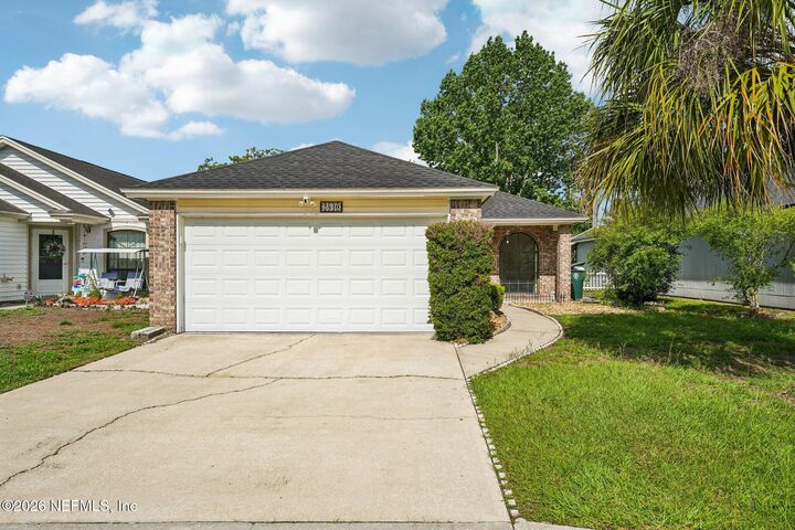 Property Photo: 2840 Lantana Lakes Drive E FL 32246