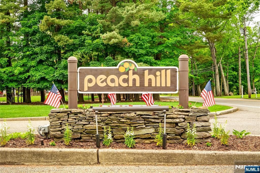 Property Photo:  23 Peach Hill Court  NJ 07446 