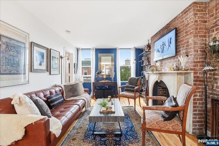 Property Photo:  77 Garden Street 5  NJ 07030 