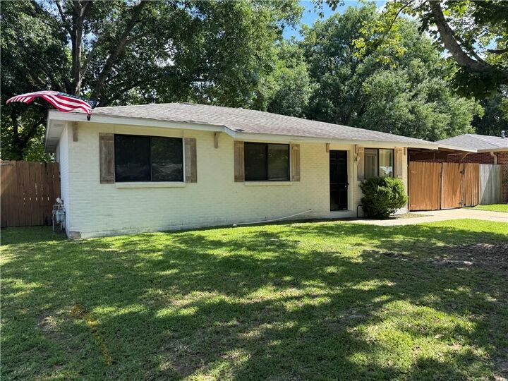 Property Photo:  352 Mallard Drive  LA 70458 