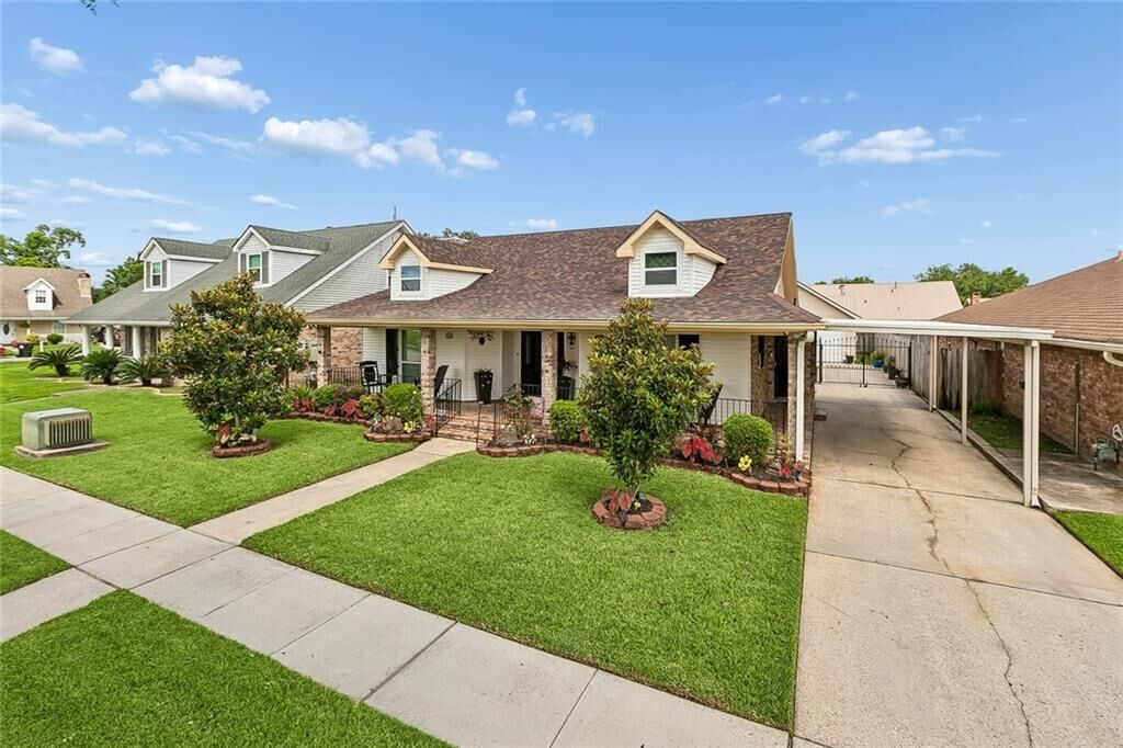 Property Photo: 2804 Moss Lane LA 70092